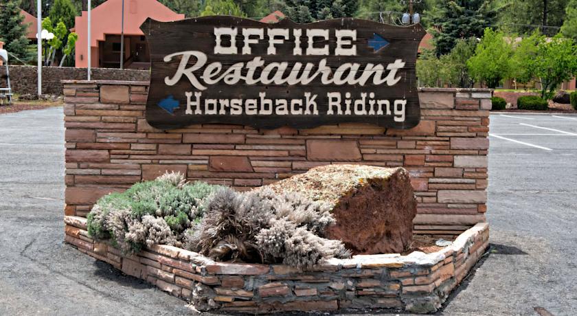 Mountain Ranch Resort At Beacon Hill Уилямс Екстериор снимка
